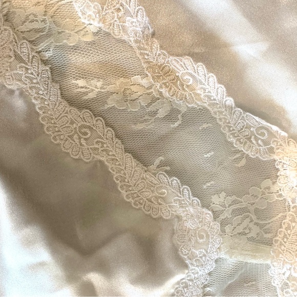 Vintage Delicates lace satiny, baby doll slip dress sleepwear, size large - Picture 5 of 7